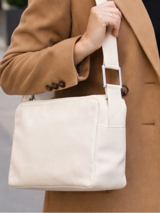 Bottega Veneta Handbags - Bottega Veneta Italy Leather Bag